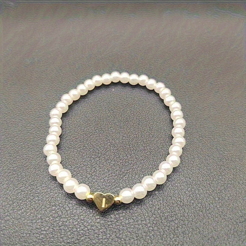 Pulsera chic con inicial A-Z y corazón