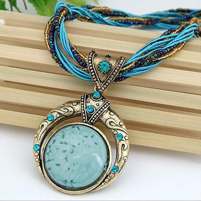 Collar bohemio con colgante