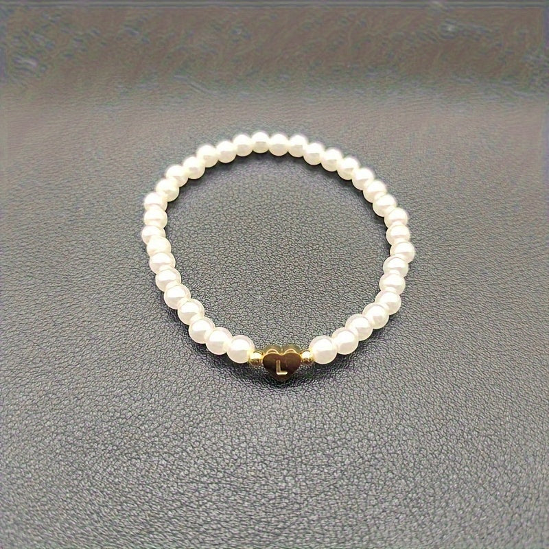 Pulsera chic con inicial A-Z y corazón