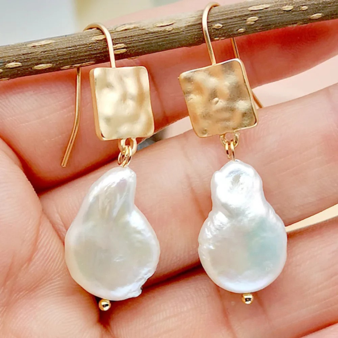 Aretes chic con perlas de agua dulce