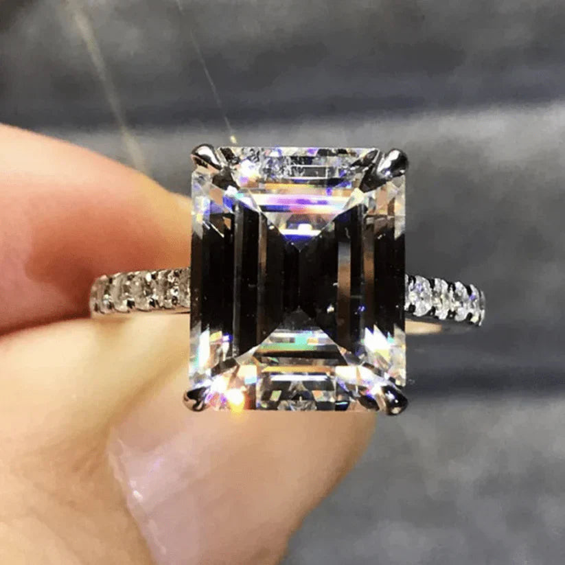 Bettina Lorenzi Ring | White Gold