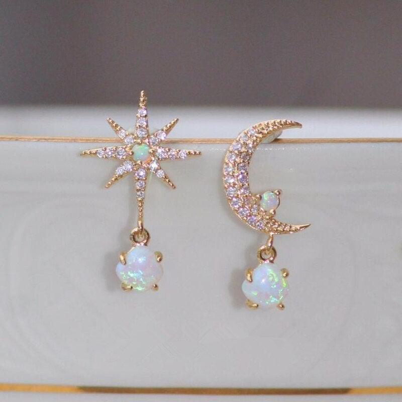 Offre : Boucles d’oreilles Lune et Étoile en or et opale
