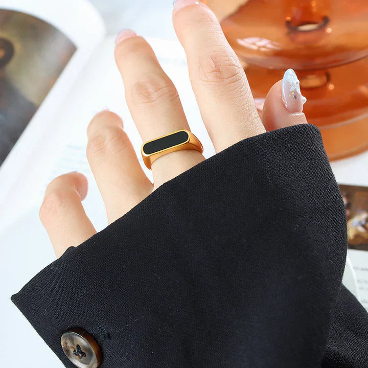 Brendina Auronyxa Ring | White Gold