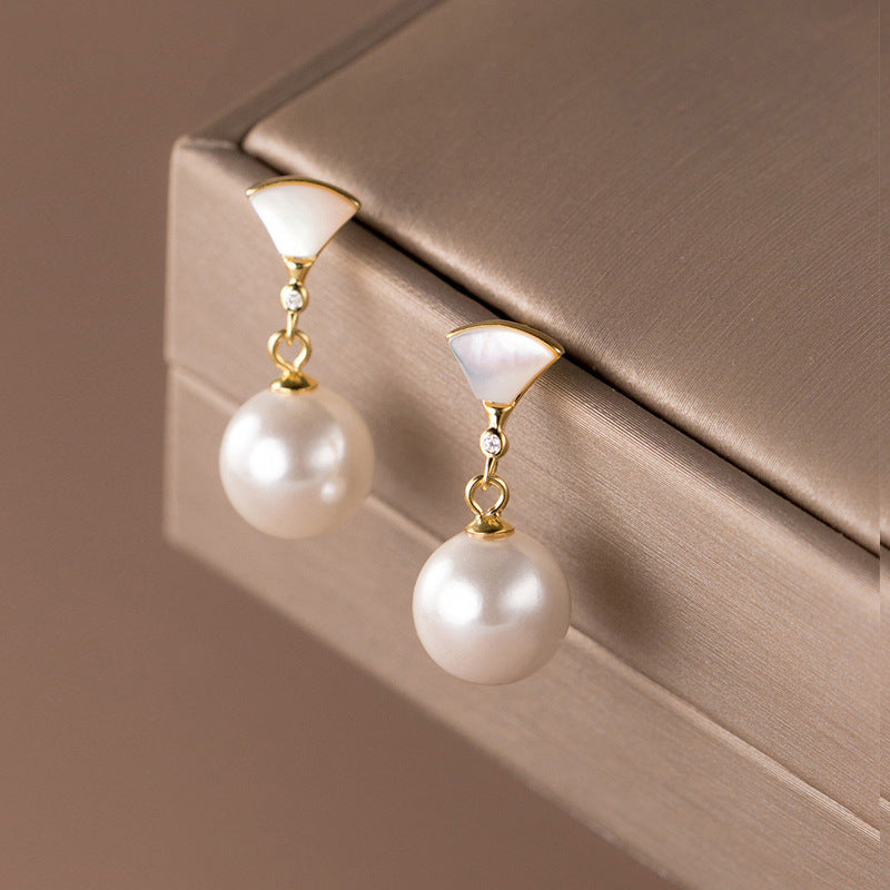 Boucles d’oreilles chic en argent avec perles