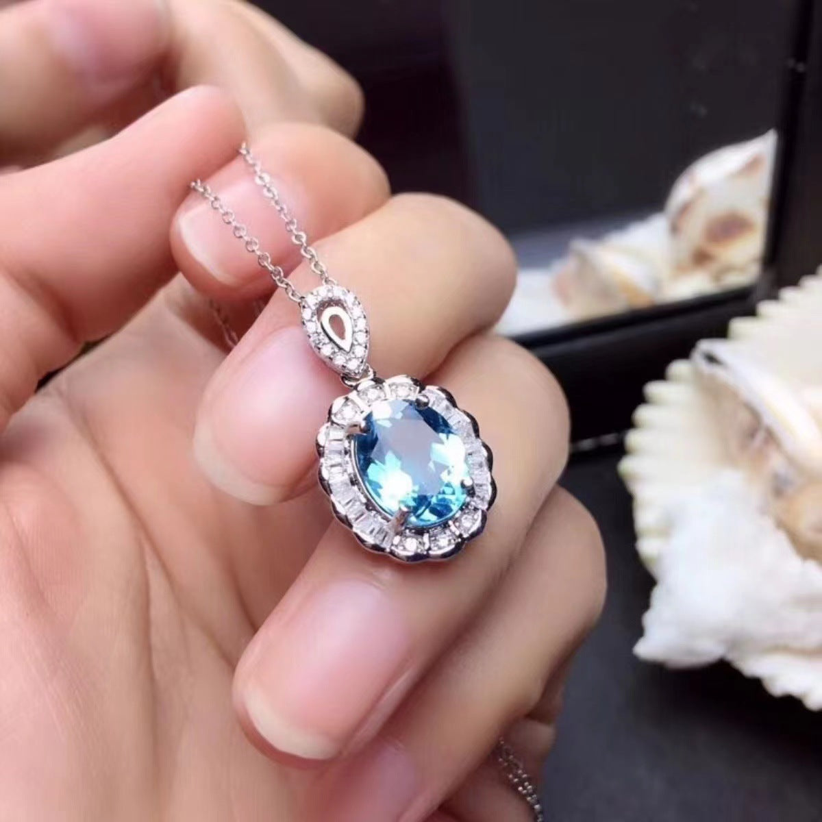 Nerina Valeor Set | White Gold