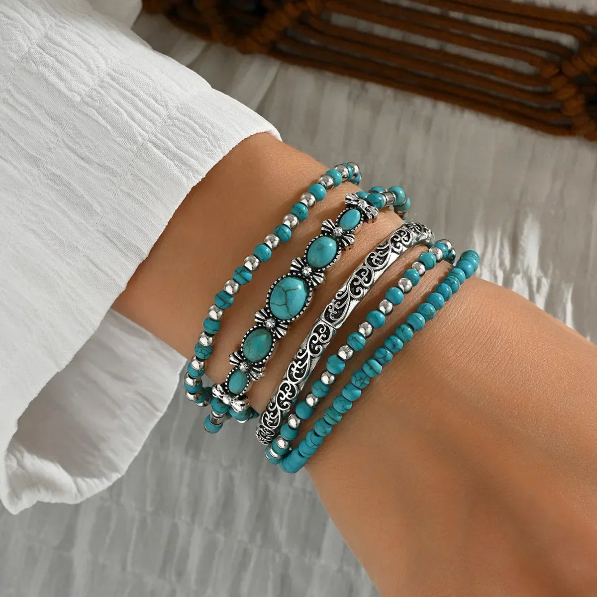 Conjunto de pulseras bohemias con cuentas turquesa