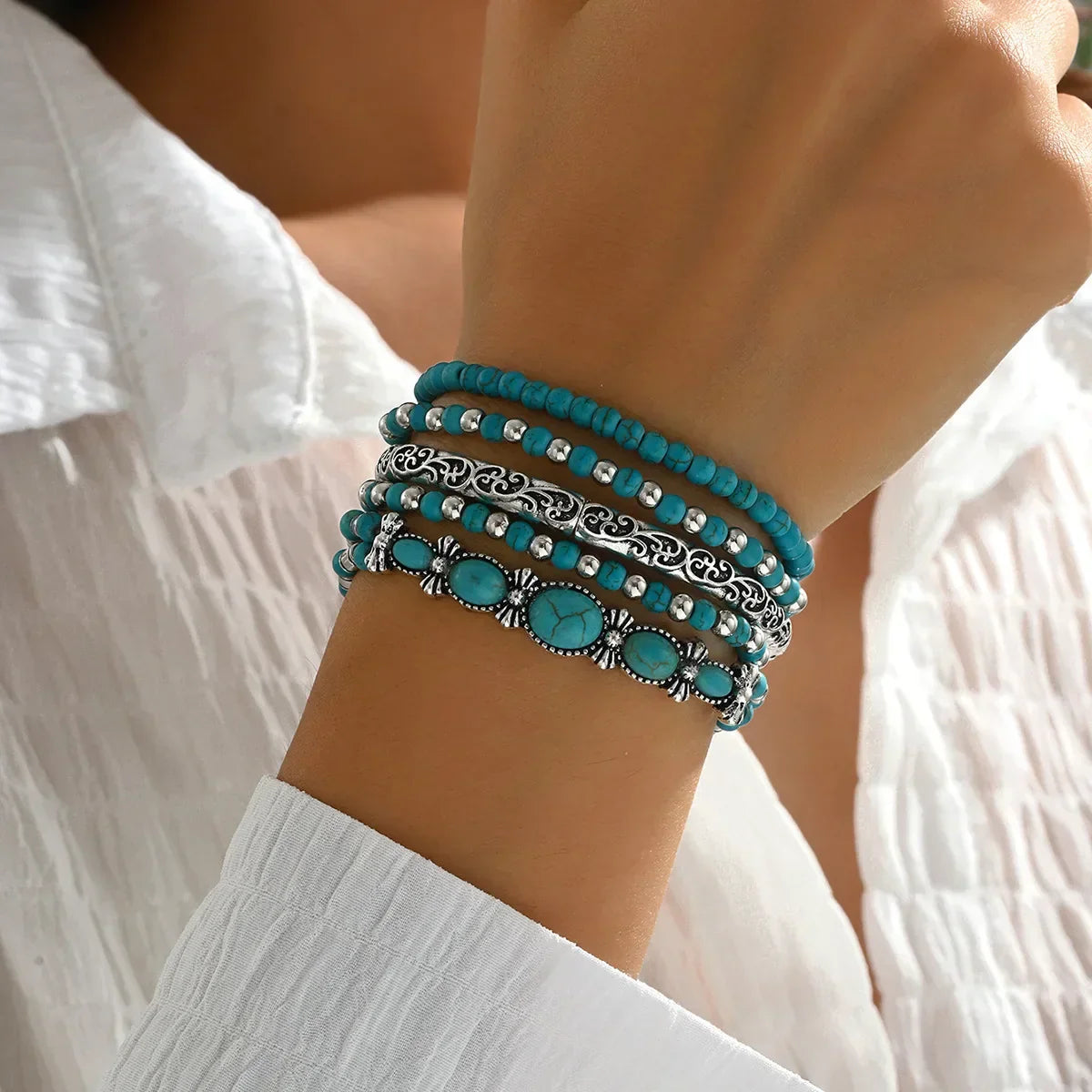 Conjunto de pulseras bohemias con cuentas turquesa