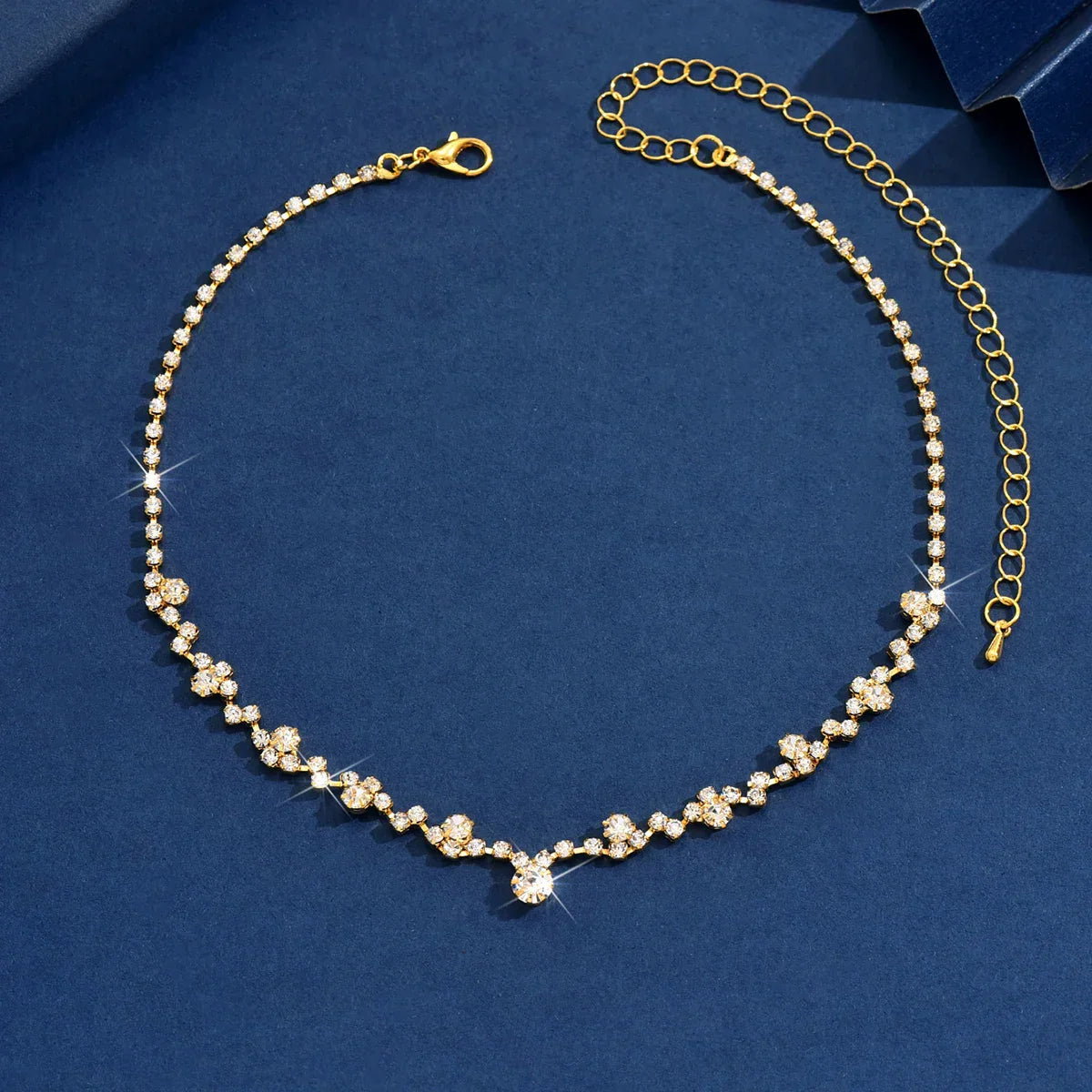 Collar elegante de novia con diamantes