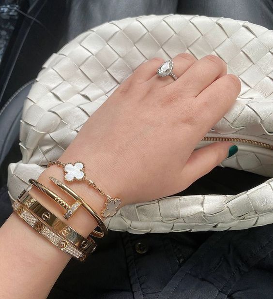 SPIKE | Pulsera Dorada Prestige