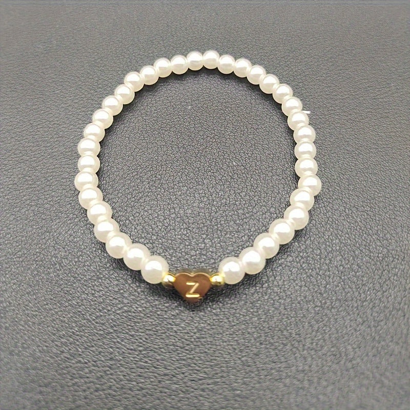 Pulsera chic con inicial A-Z y corazón