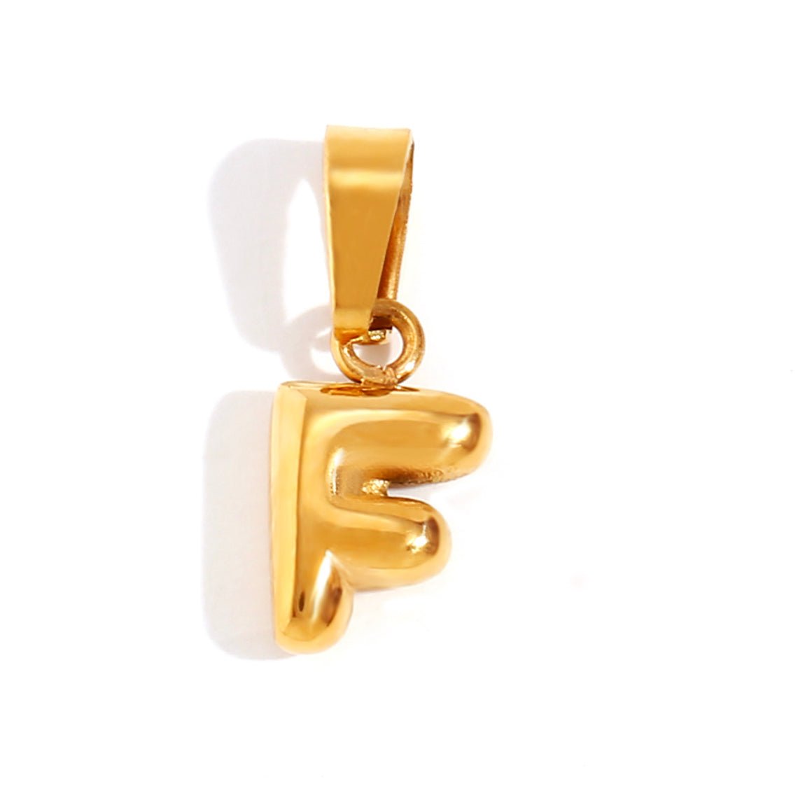 Collar elegante con letra estilo burbuja