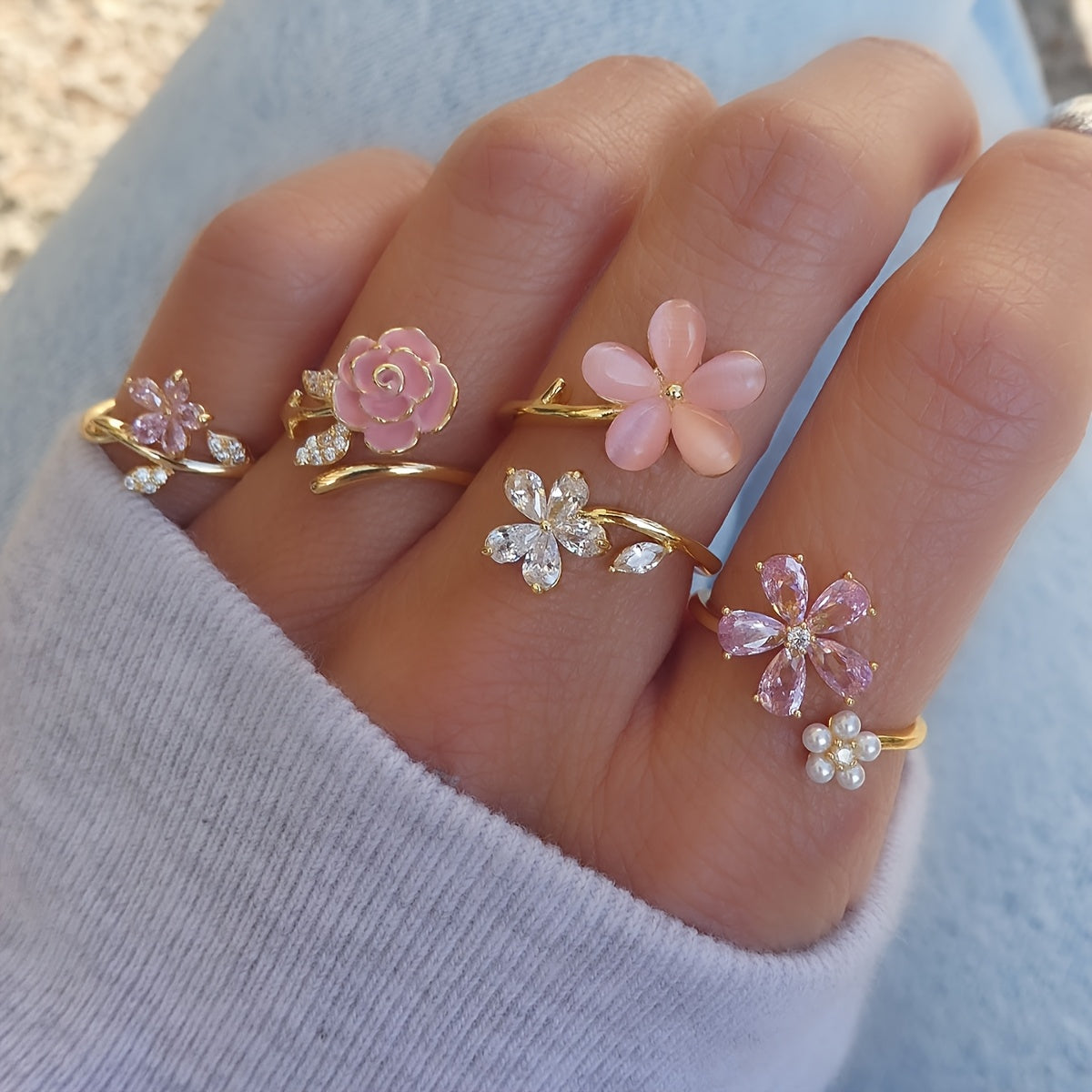 Conjunto de anillos de aleación con pedrería y perlas