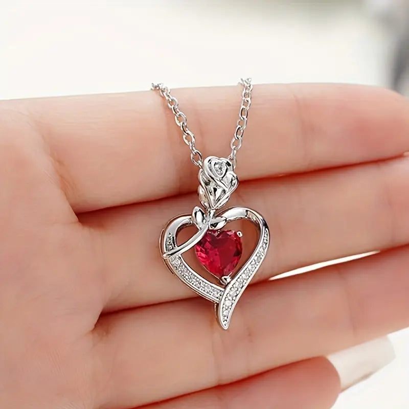 Collier pendentif cœur rubis en argent