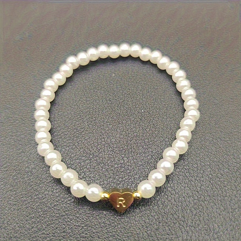 Pulsera chic con inicial A-Z y corazón
