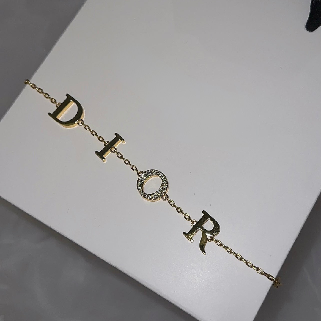 EXCLUSIVO | Pulsera DR Dorada
