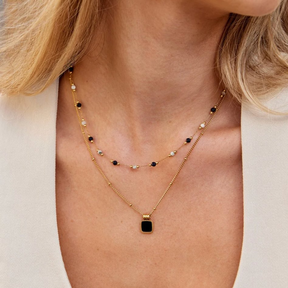 Collar elegante de doble capa