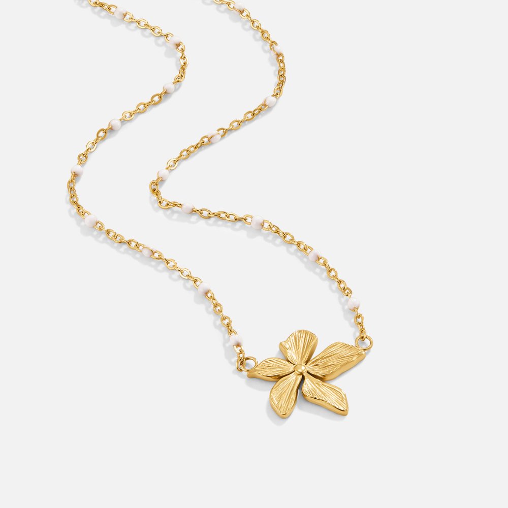 Collier élégant avec fleur en or