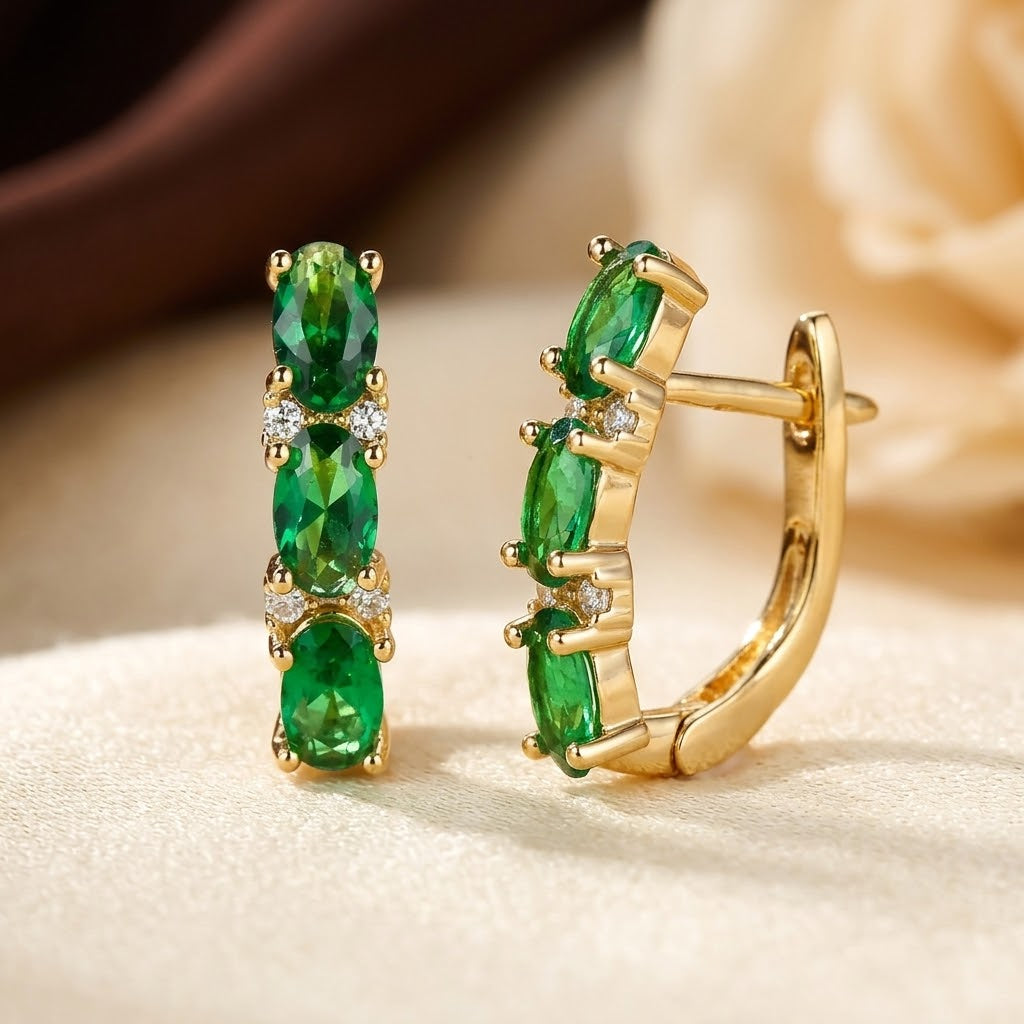 Boucles d'oreilles créoles verticales émeraude et or