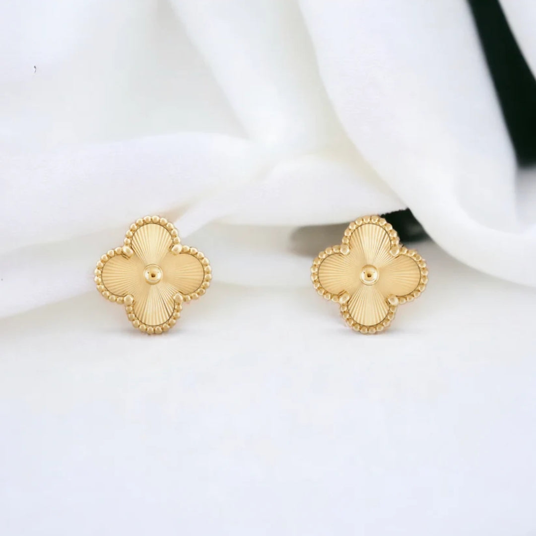CLOVER | Pendientes Dorados