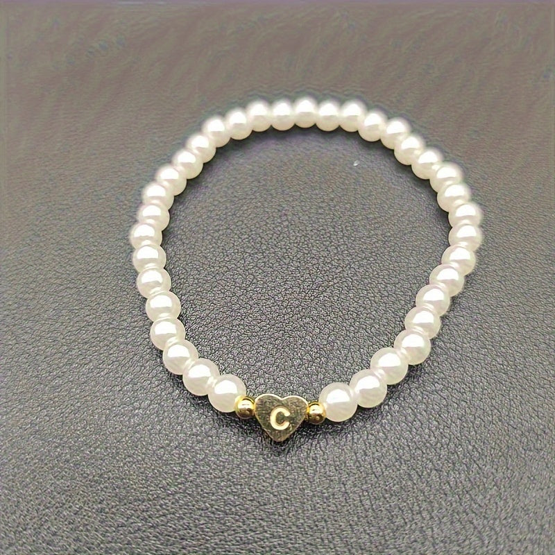 Pulsera chic con inicial A-Z y corazón