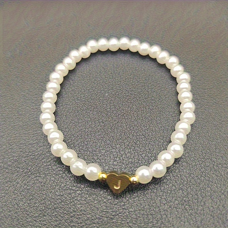 Pulsera chic con inicial A-Z y corazón