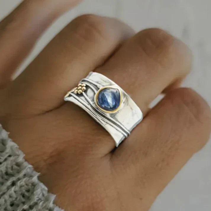 Anillo bohemio espíritu libre con piedra preciosa