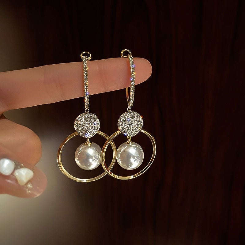 Aretes con perlas cultivadas de alta calidad