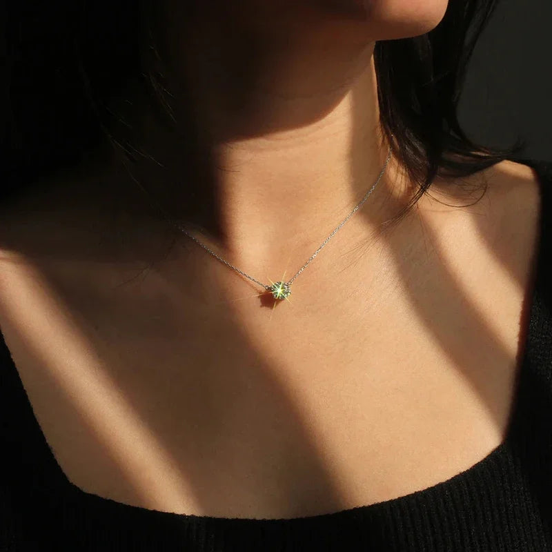 Collar solitario elegante con cristal