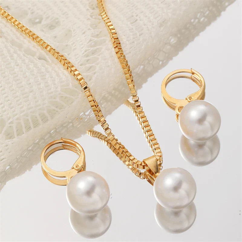 Ensemble élégant de perles d’imitation