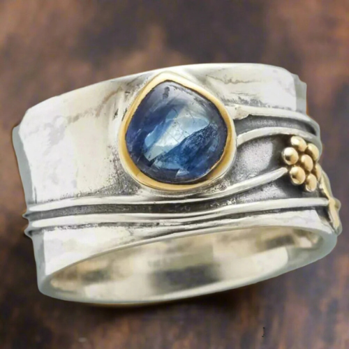 Anillo bohemio con piedra preciosa