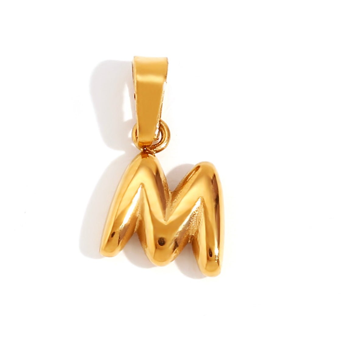 Collar chic con letra estilo burbuja