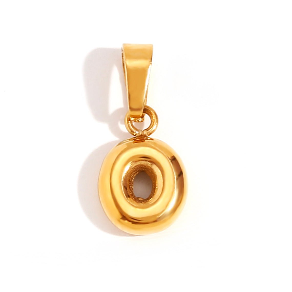 Collar elegante con letra estilo burbuja