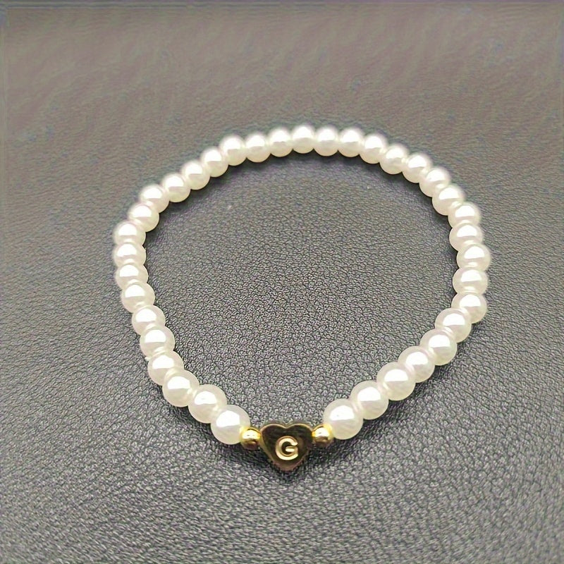 Pulsera chic con inicial A-Z y corazón