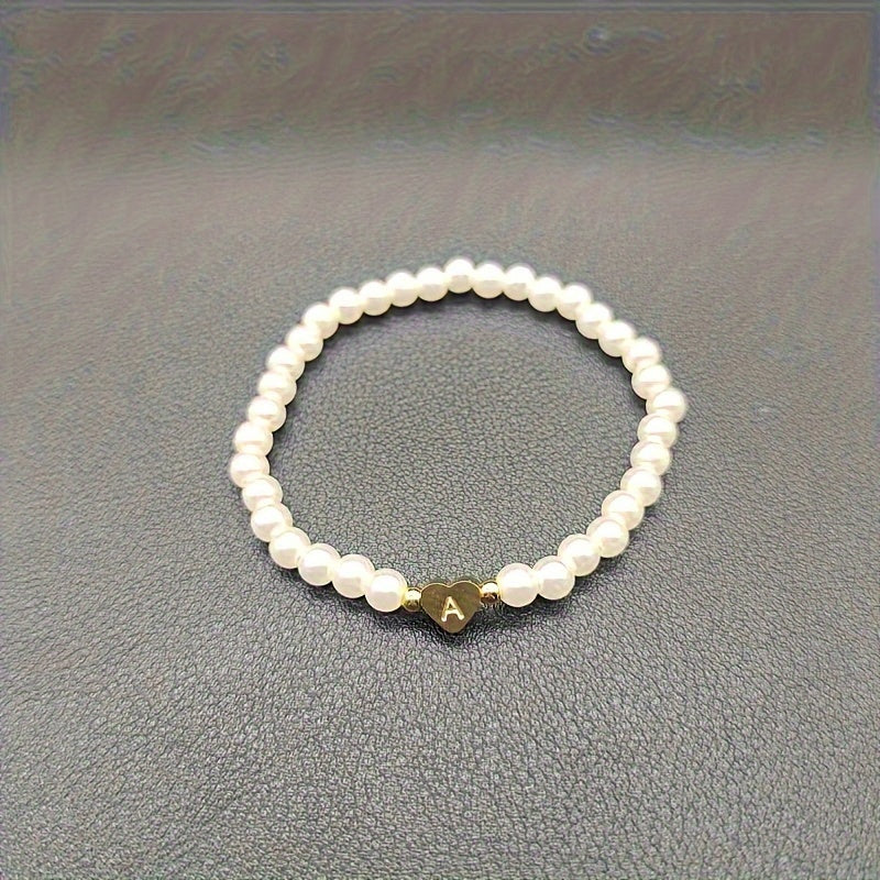 Pulsera chic con inicial A-Z y corazón