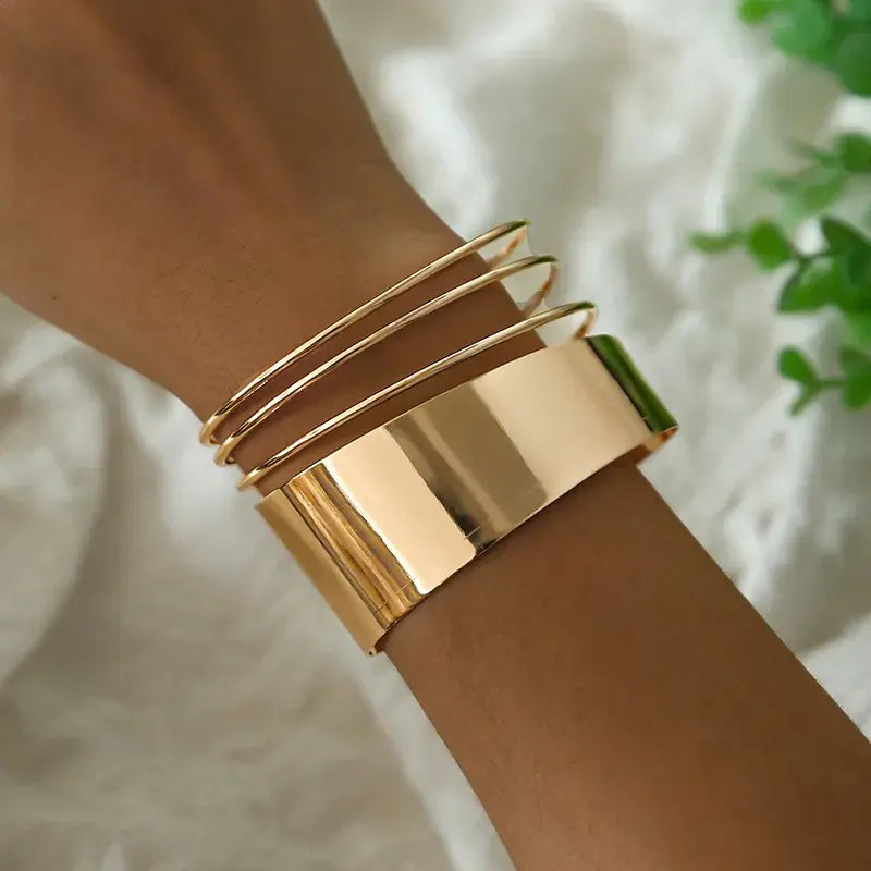 Pulsera vintage elegante en oro