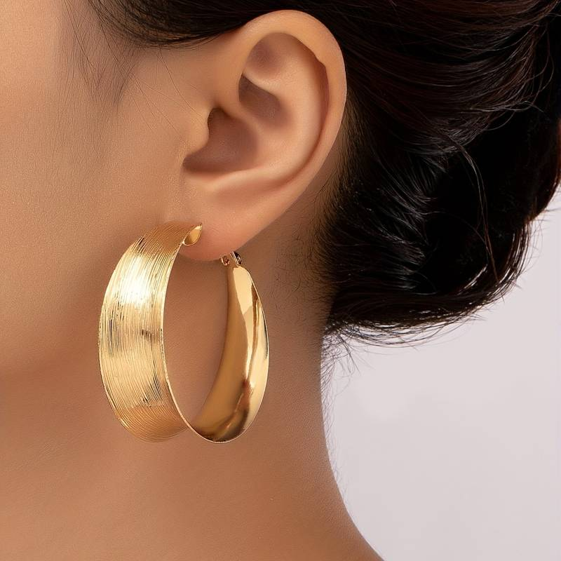 Pendientes de aro dorados vintage calados