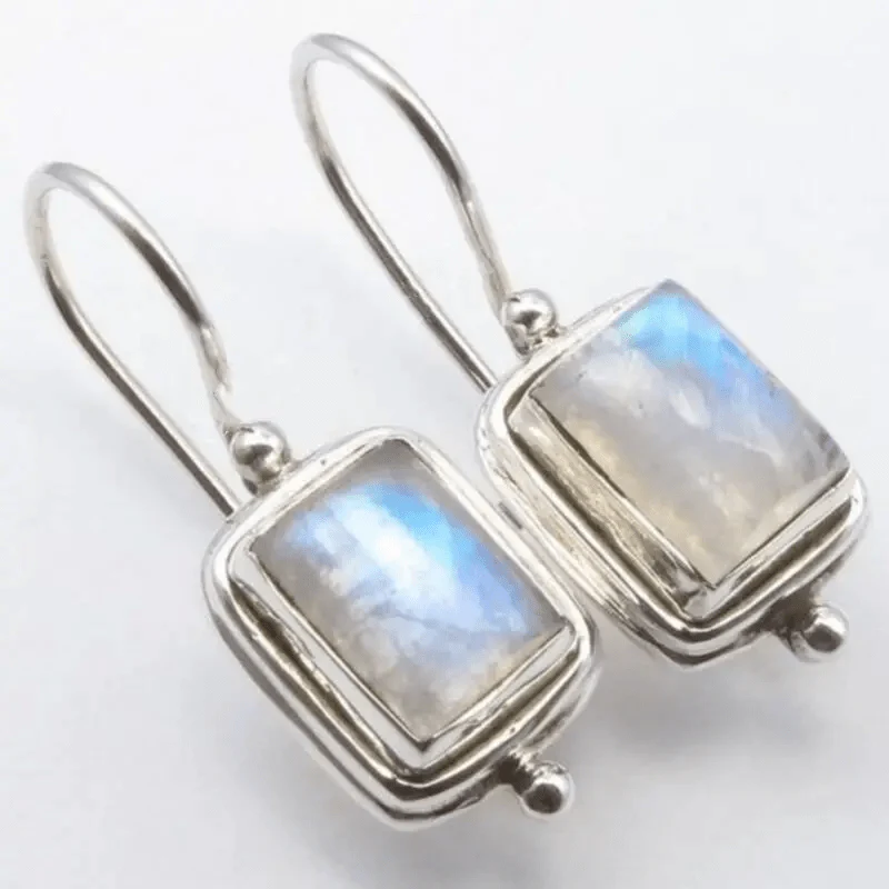 Aretes cuadrados elegantes con piedra de luna